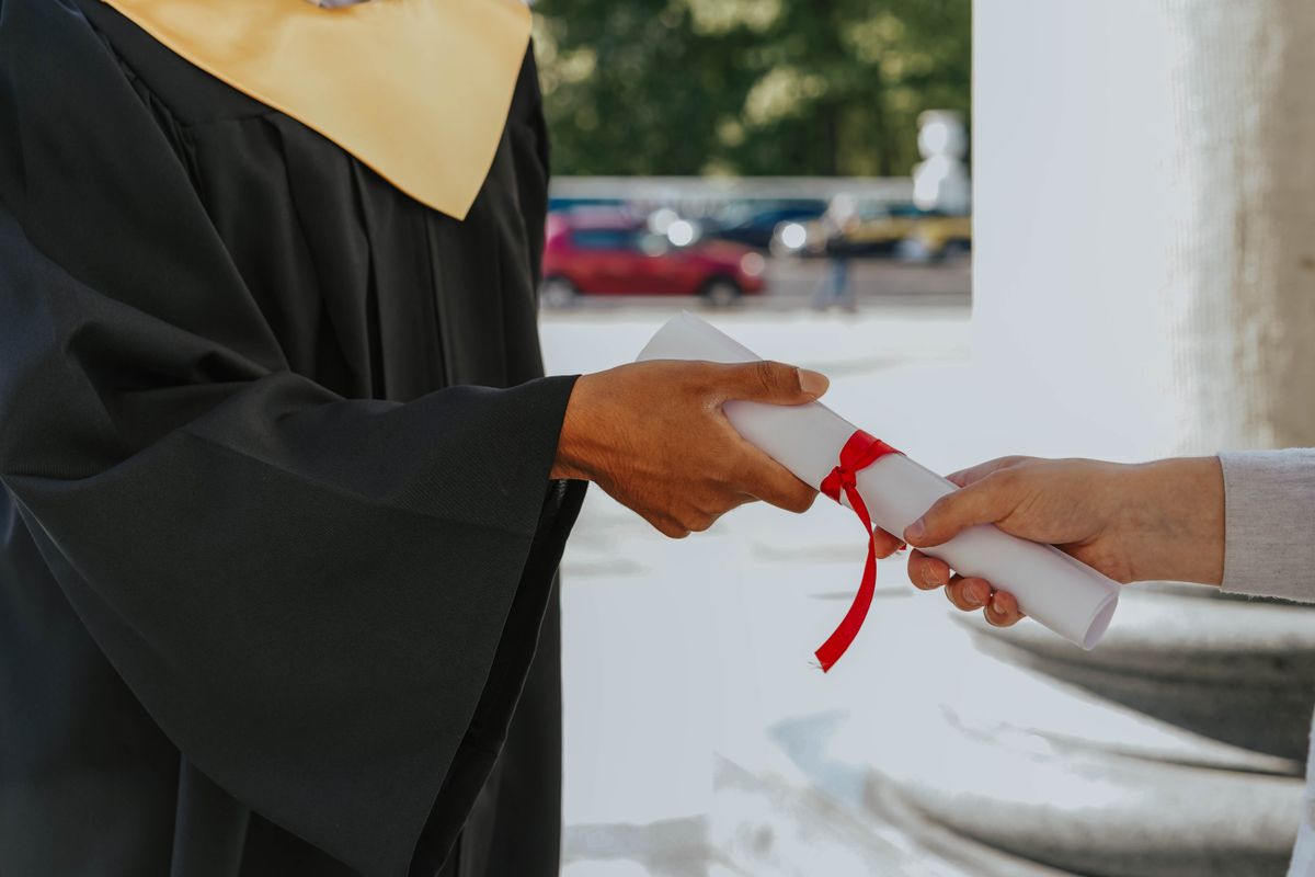 Certificate printing service for institutions